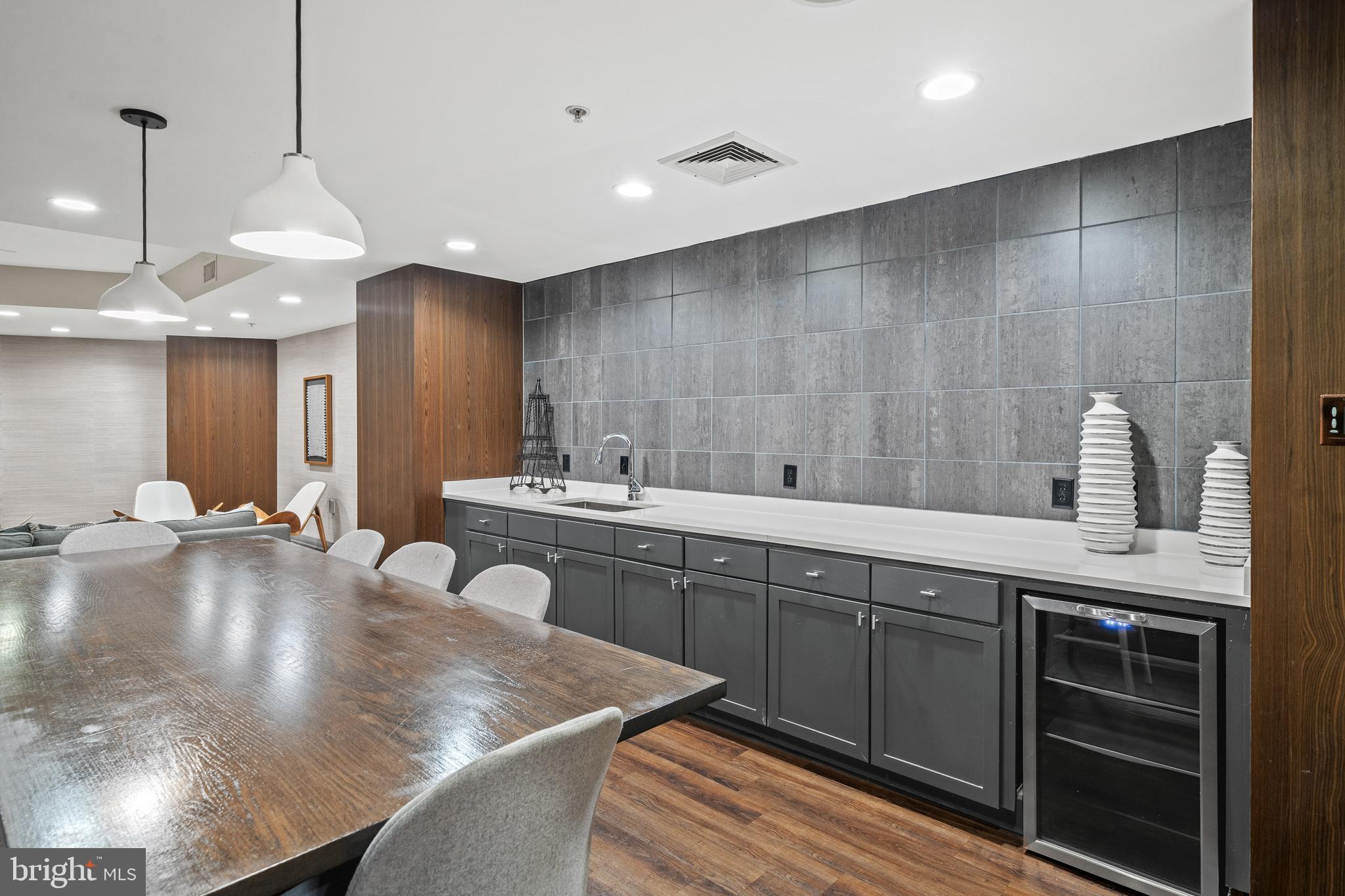 400 MASSACHUSETTS AVENUE NW 421