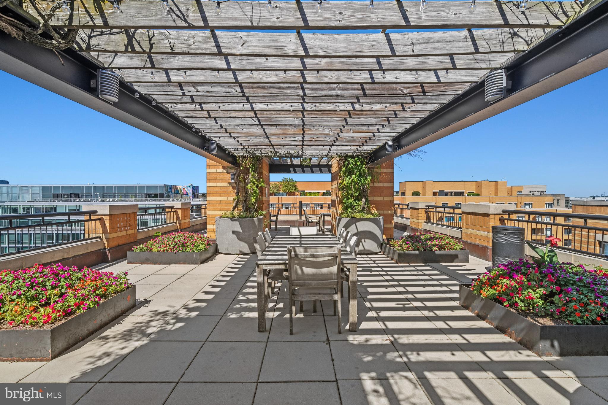 400 MASSACHUSETTS AVENUE NW 421