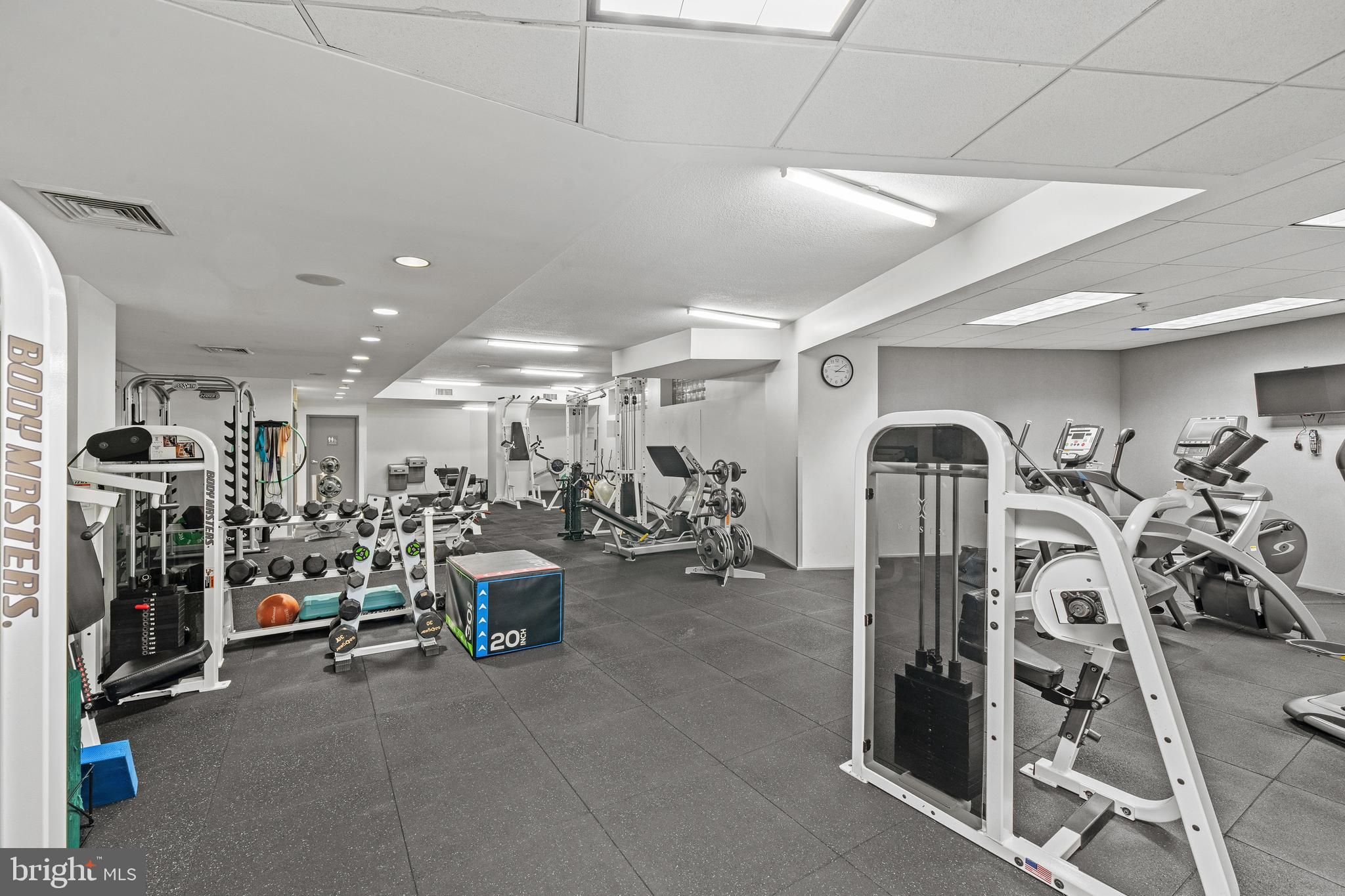 400 MASSACHUSETTS AVENUE NW 421