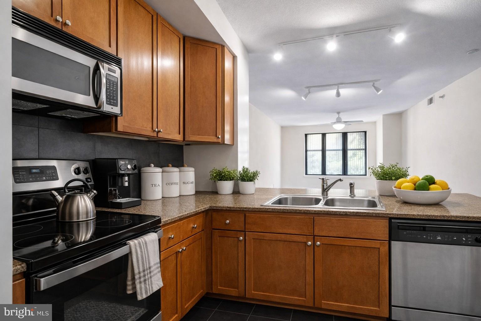 400 MASSACHUSETTS AVENUE NW 421