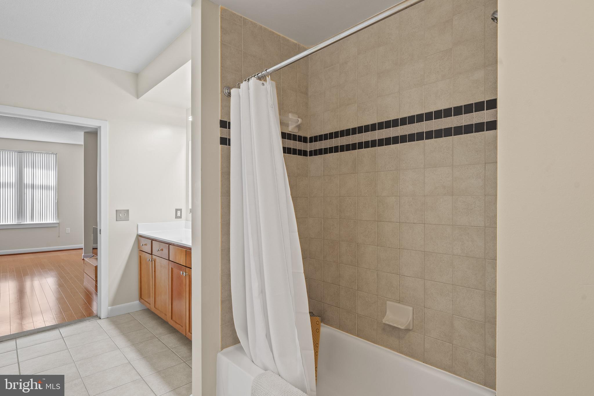 400 MASSACHUSETTS AVENUE NW 421