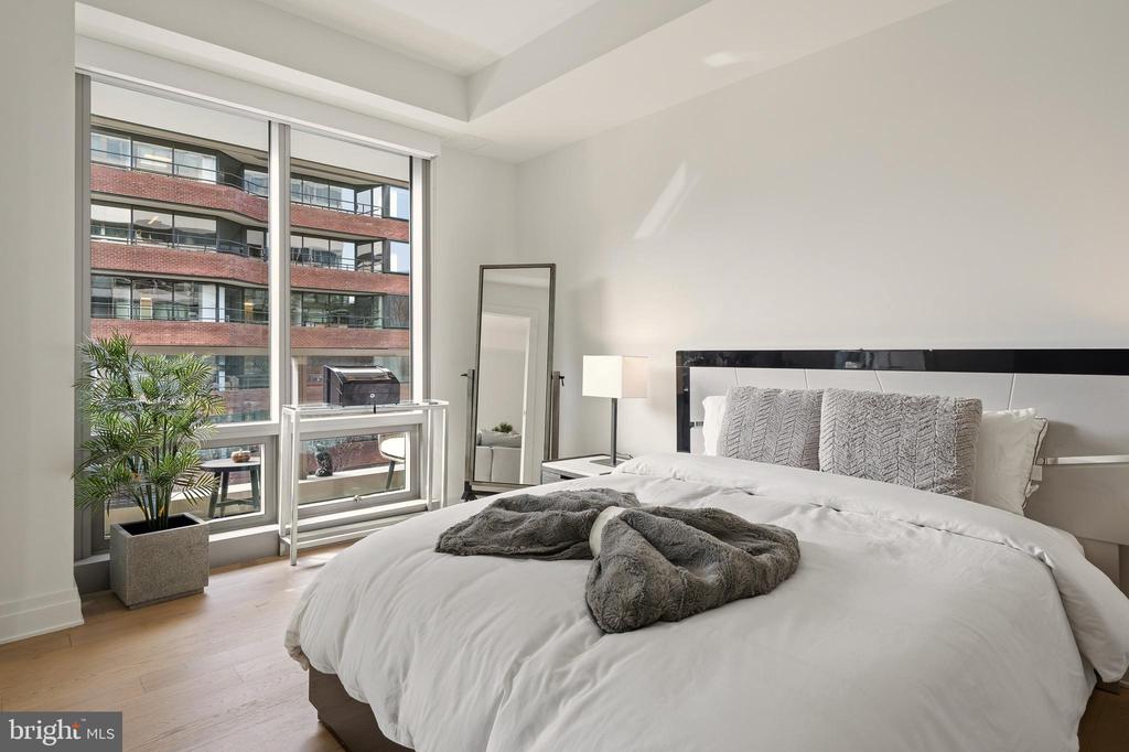 2501 M STREET NW 306