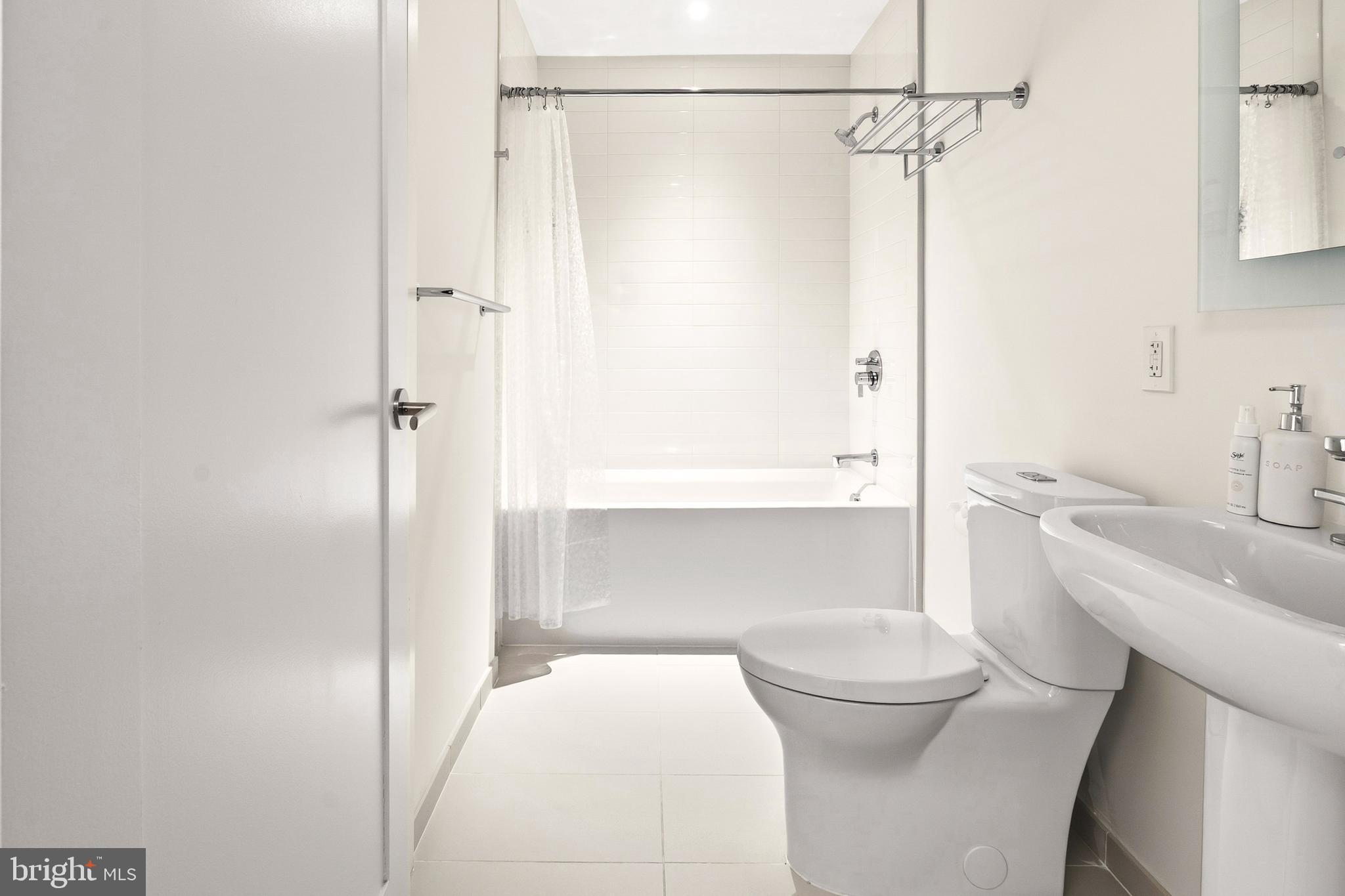 2501 M STREET NW 306