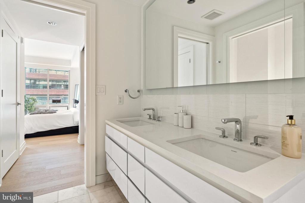 2501 M STREET NW 306