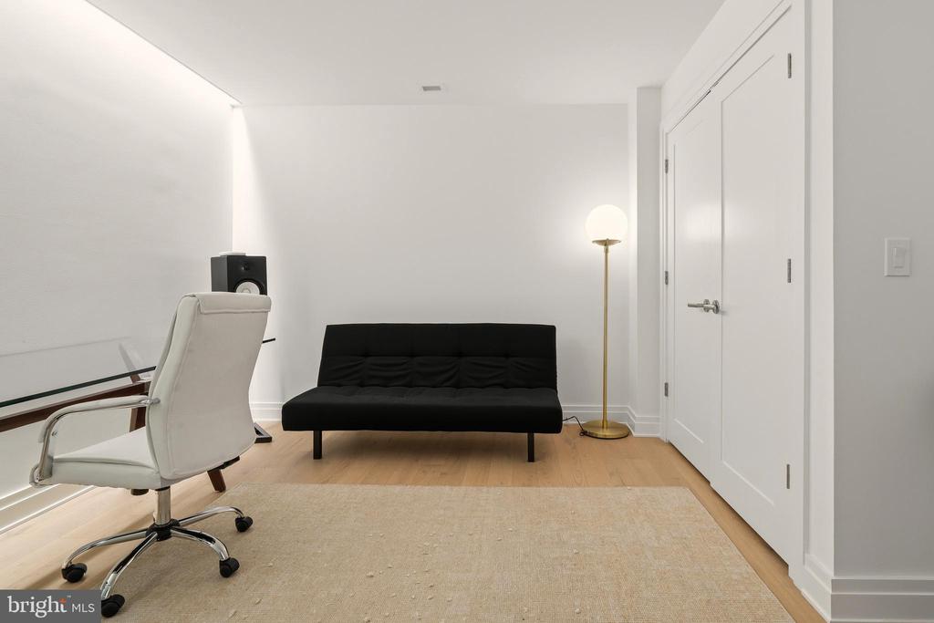 2501 M STREET NW 306