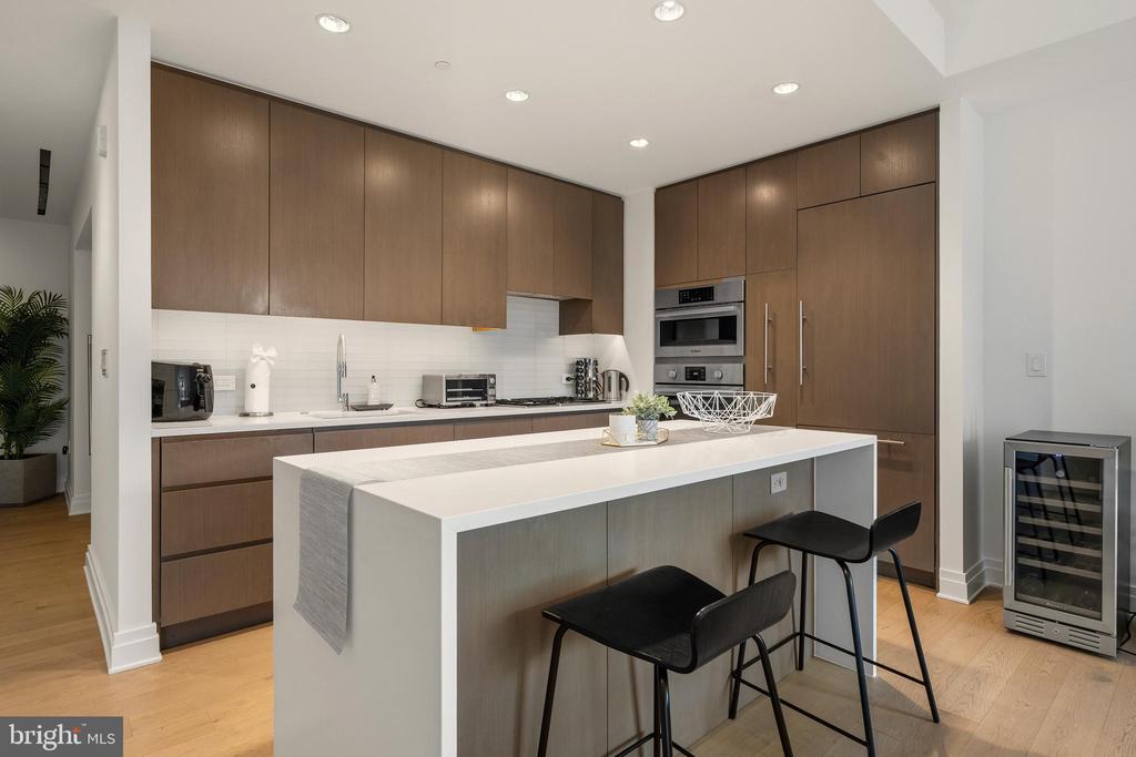 2501 M STREET NW 306