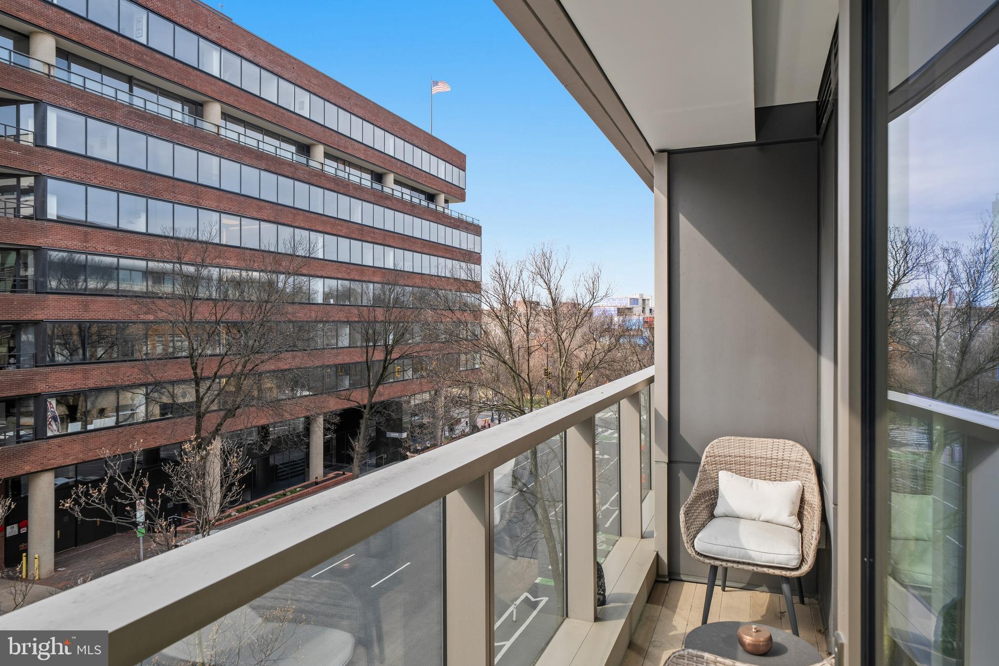 2501 M STREET NW 306