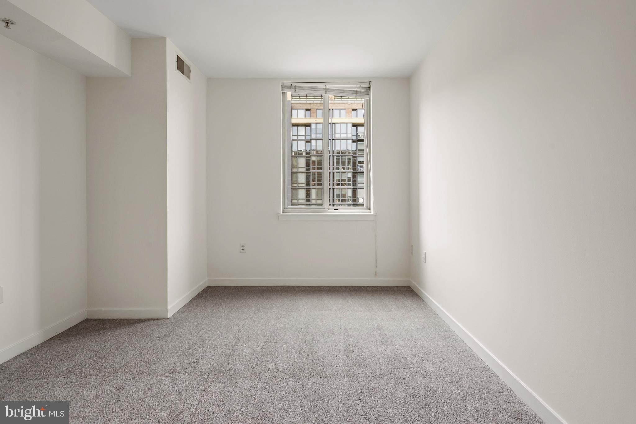 1000 NEW JERSEY AVENUE SE 908