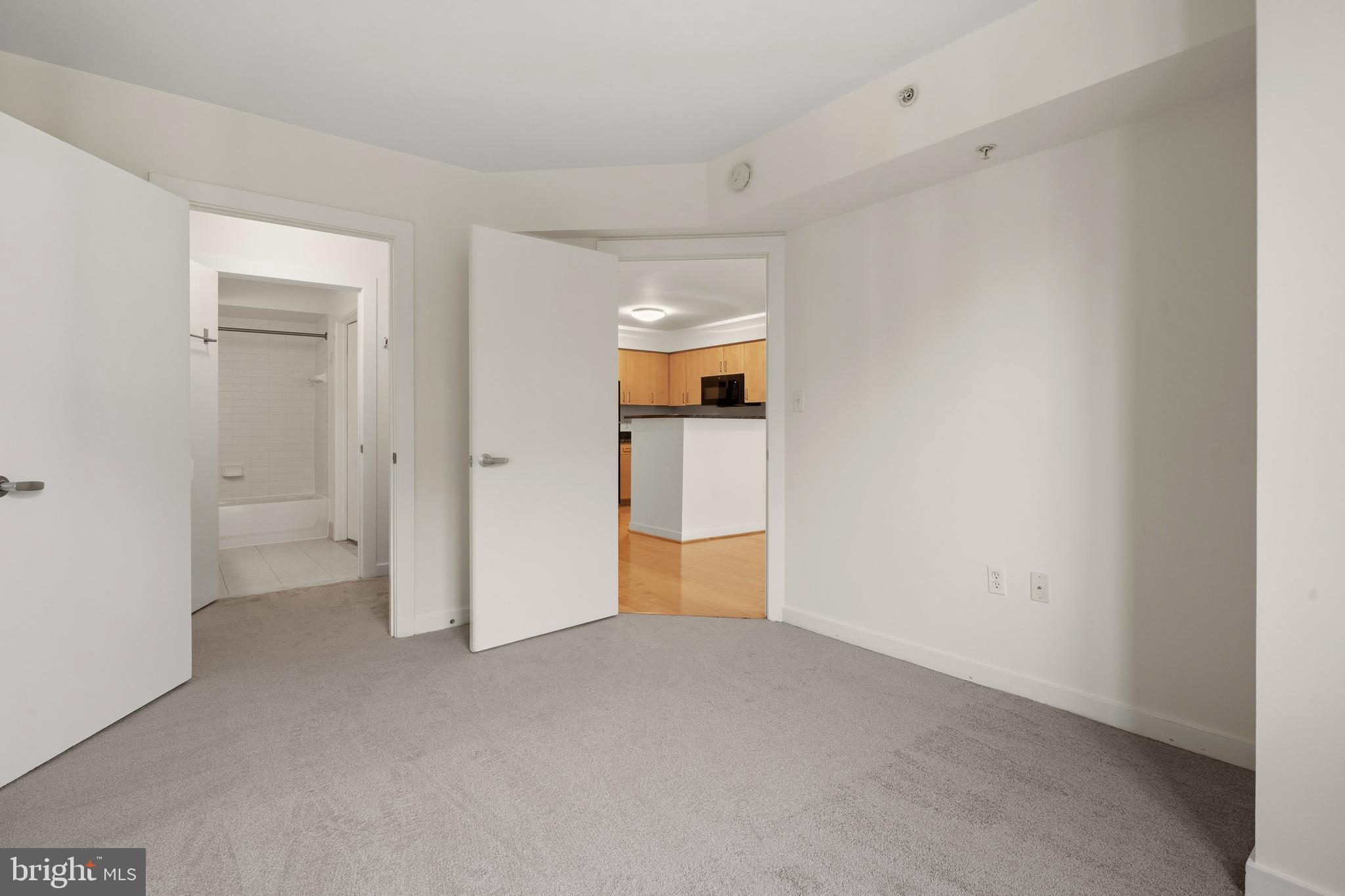 1000 NEW JERSEY AVENUE SE 908