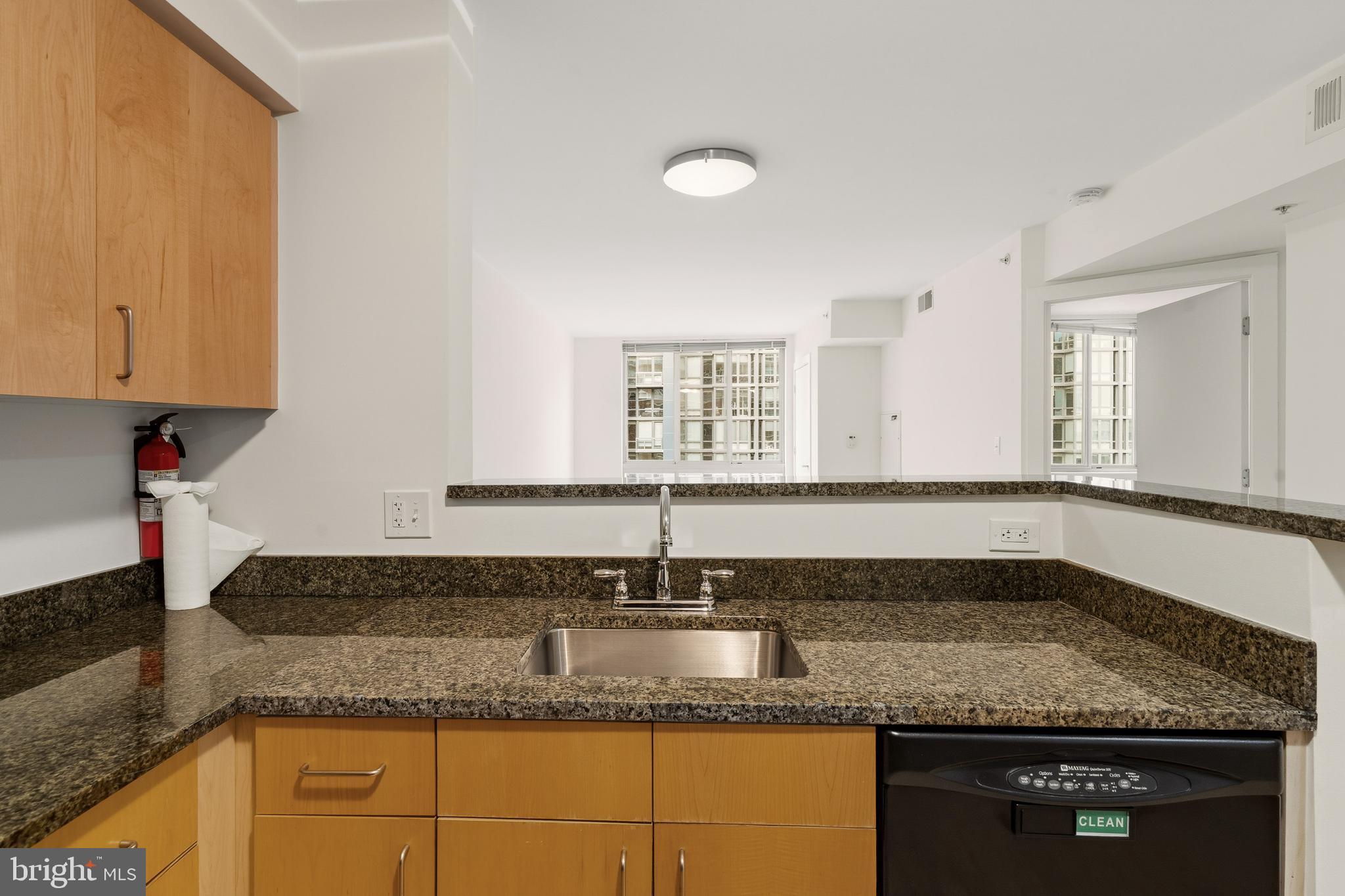 1000 NEW JERSEY AVENUE SE 908