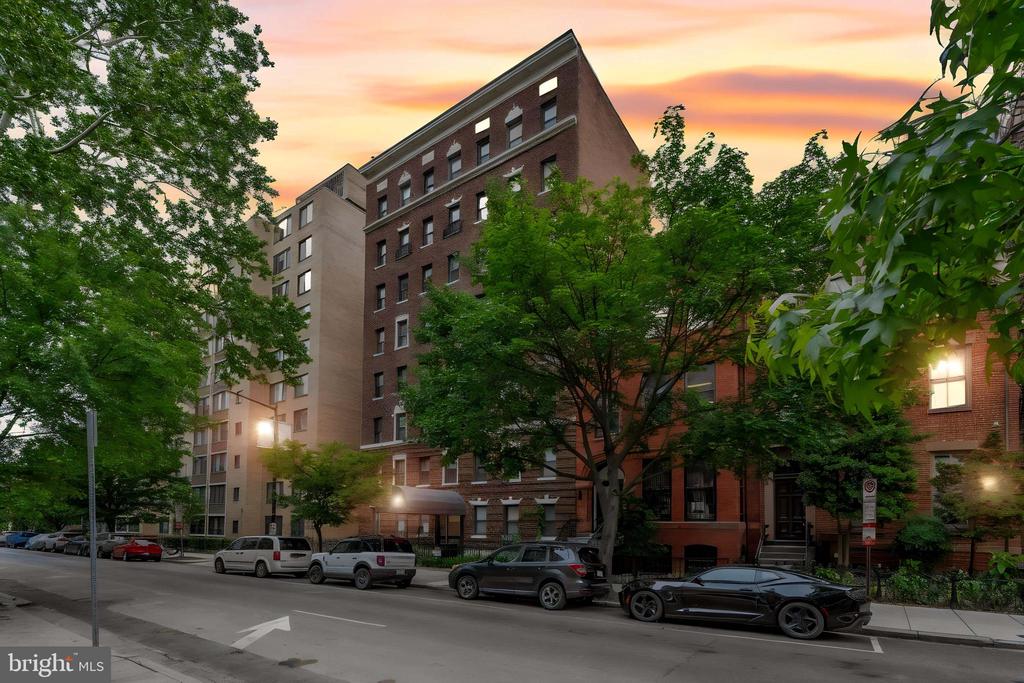 1125 12TH STREET NW 81