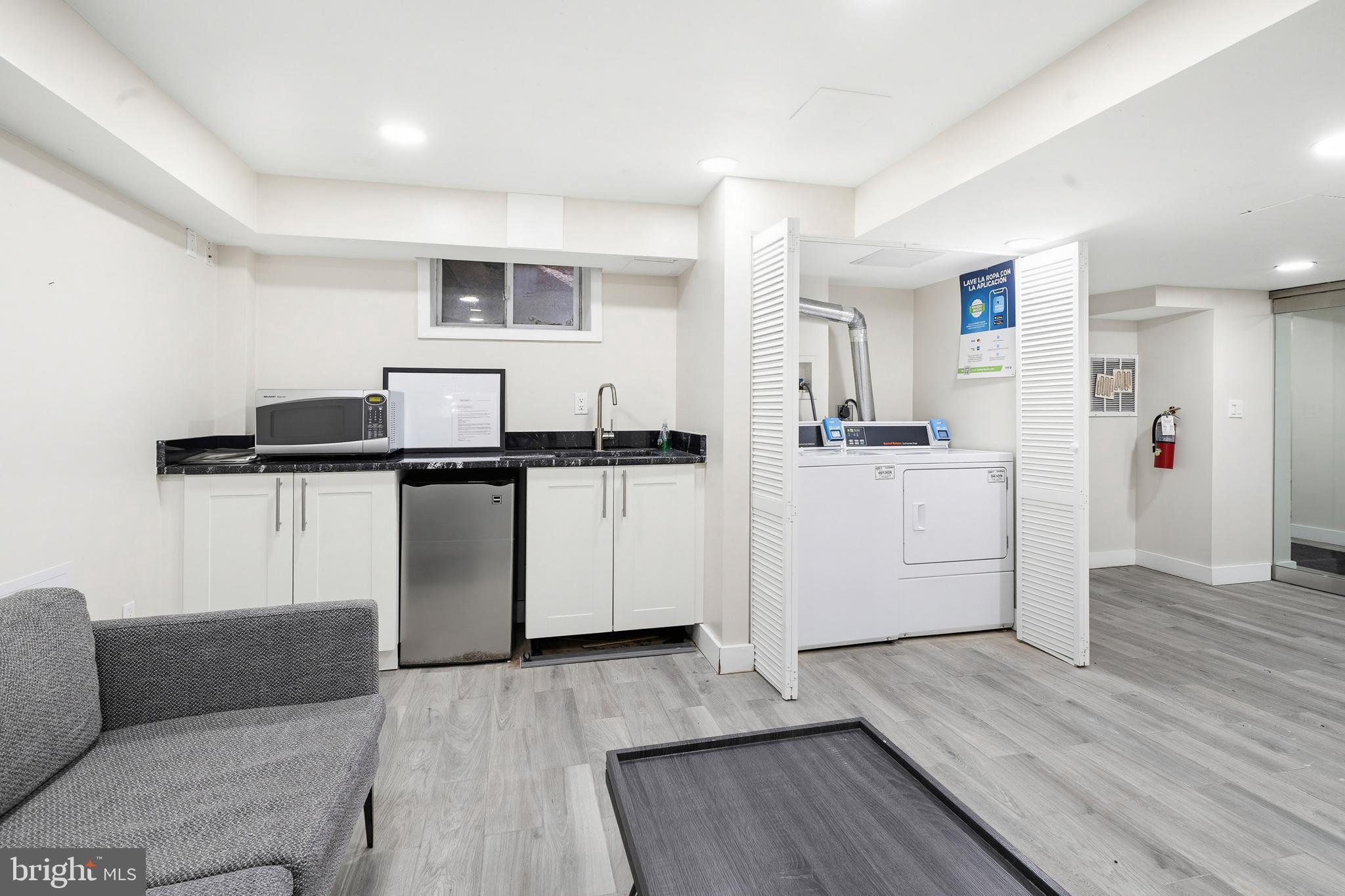 1125 12TH STREET NW 81
