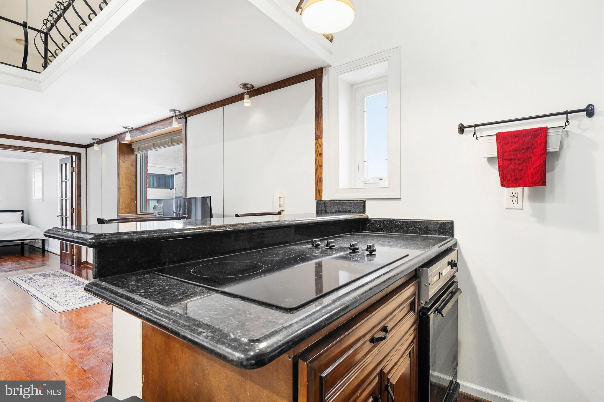 1125 12TH STREET NW 81