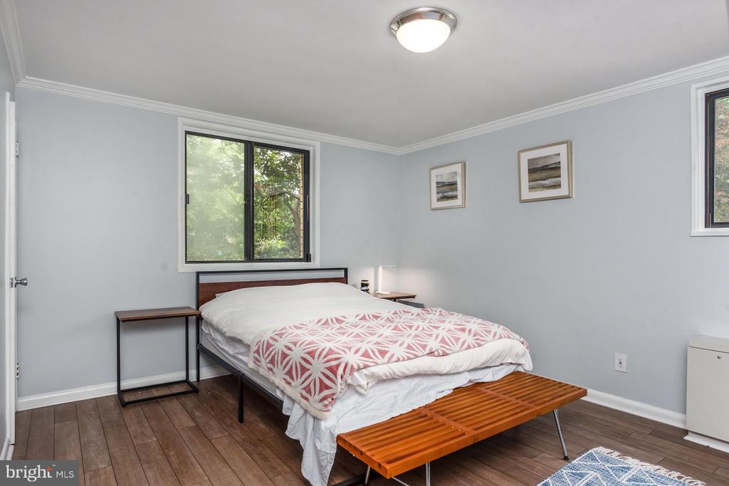 305 C STREET NE Unit: 104