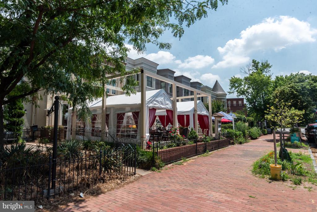 305 C STREET NE Unit: 104