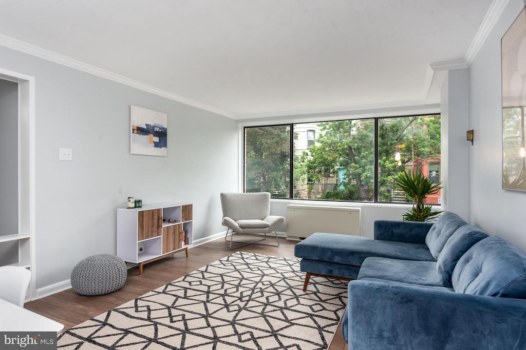 305 C STREET NE Unit: 104