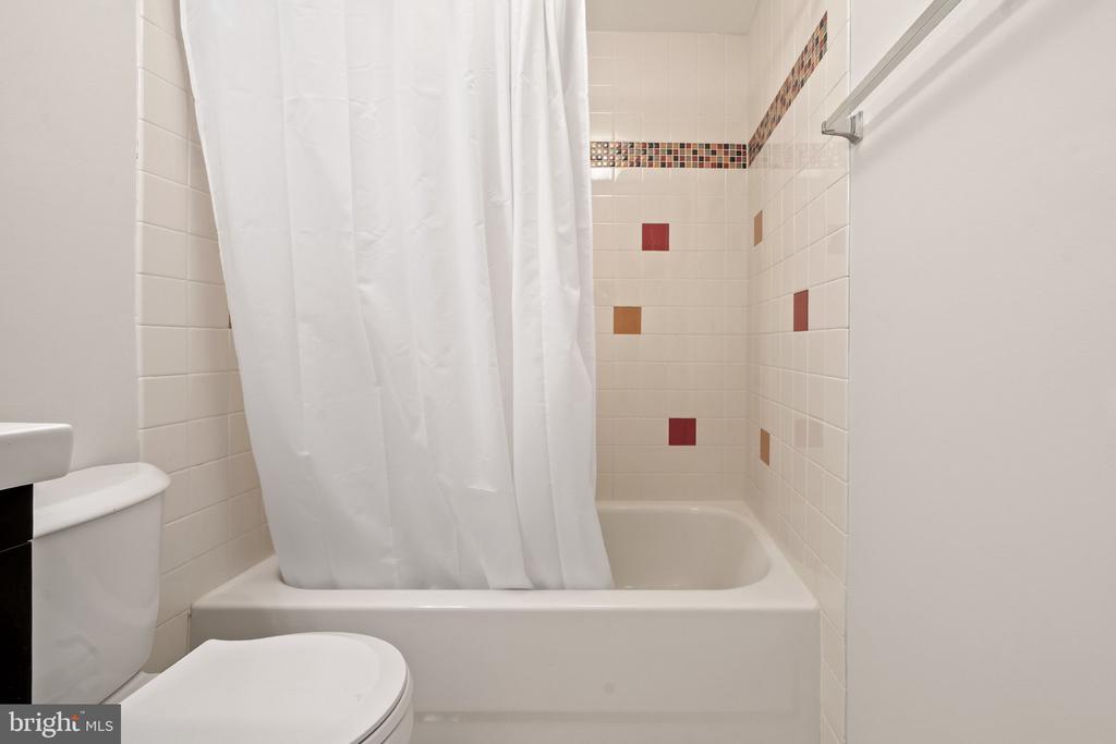 1239 VERMONT AVENUE NW Unit: 102