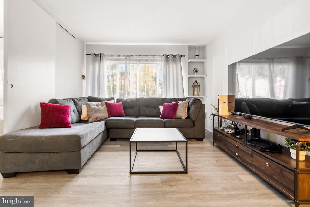 1239 VERMONT AVENUE NW Unit: 102