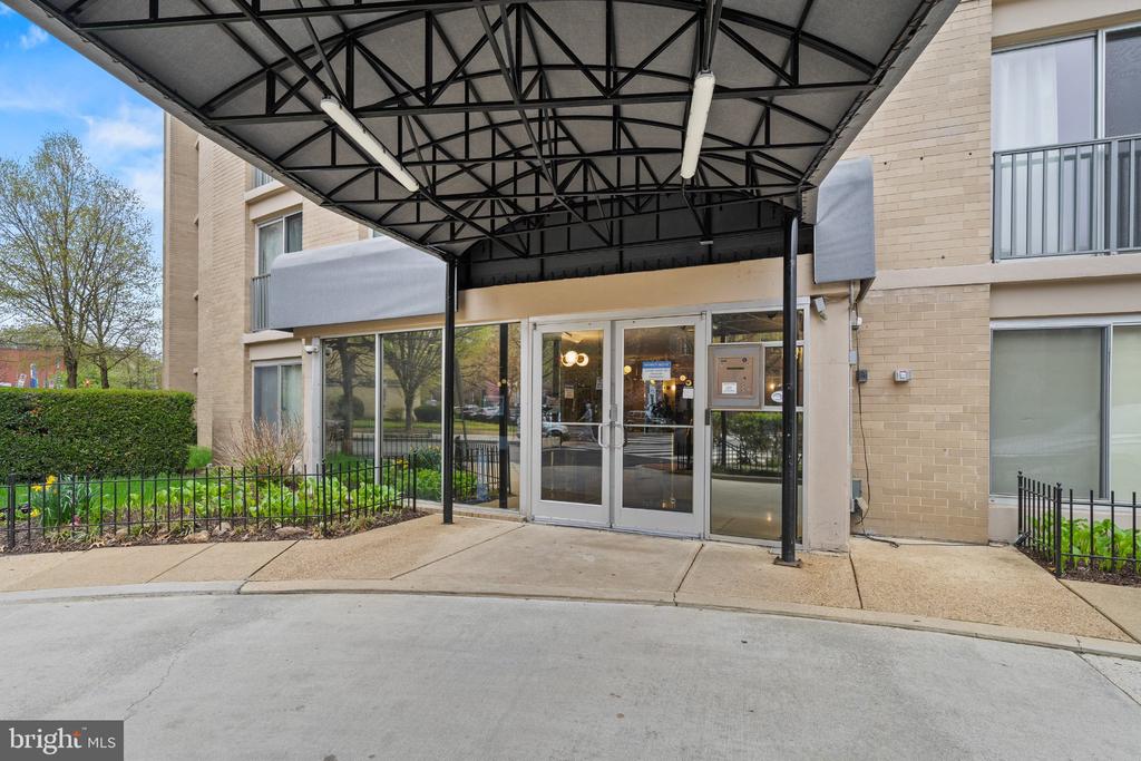 1239 VERMONT AVENUE NW Unit: 102