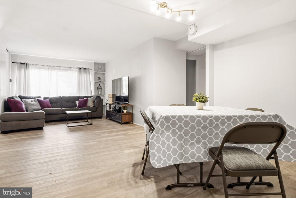 1239 VERMONT AVENUE NW Unit: 102