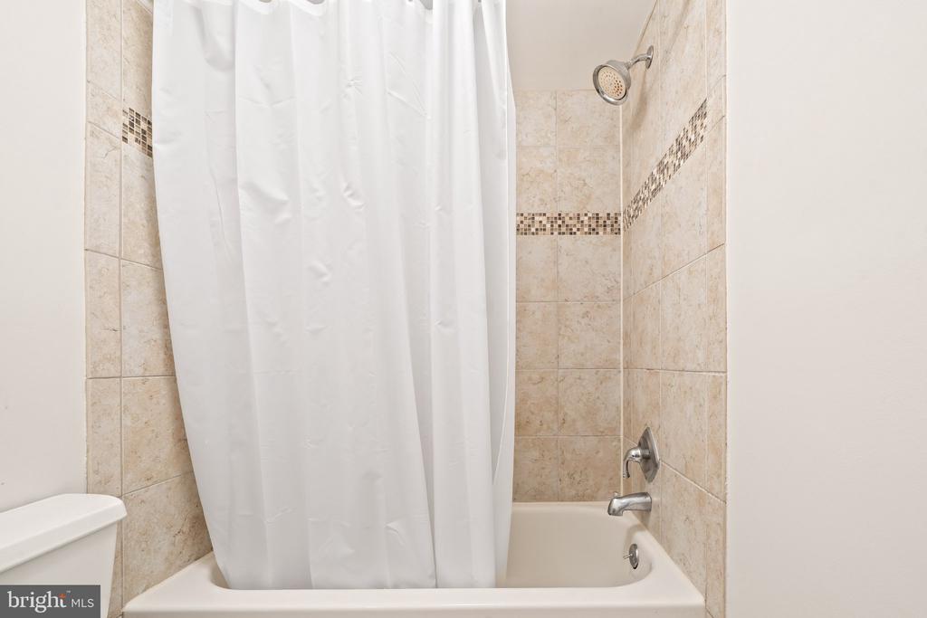 1239 VERMONT AVENUE NW Unit: 102