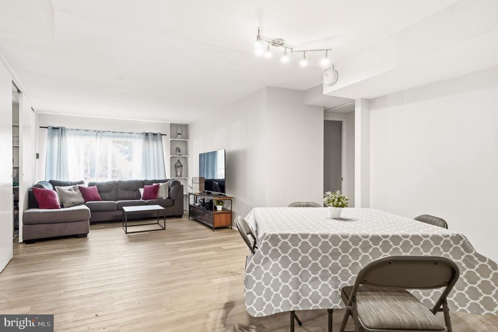 1239 VERMONT AVENUE NW Unit: 102