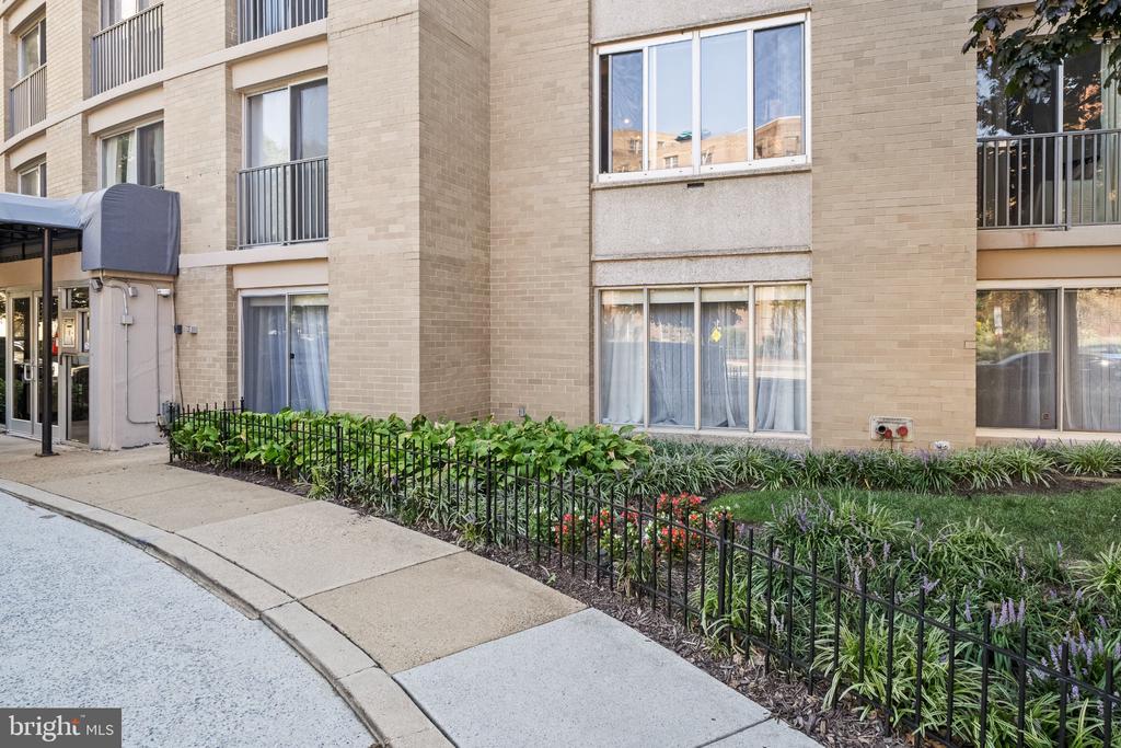 1239 VERMONT AVENUE NW Unit: 102