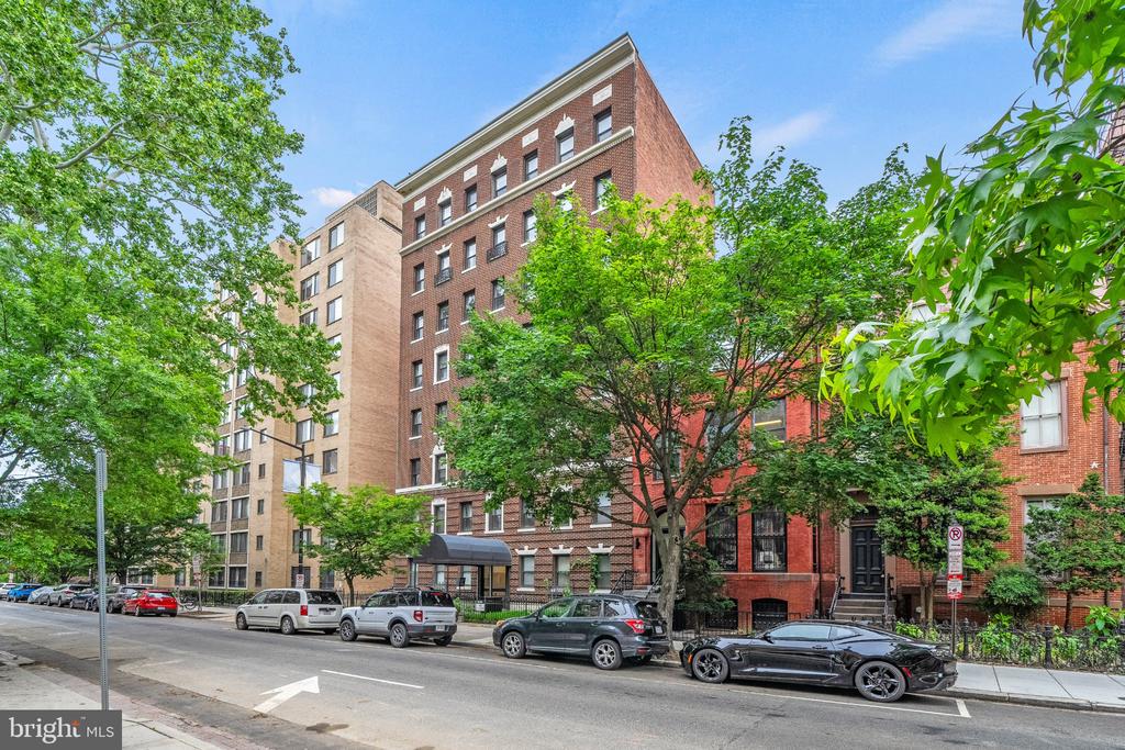 1125 12TH STREET NW Unit: 81