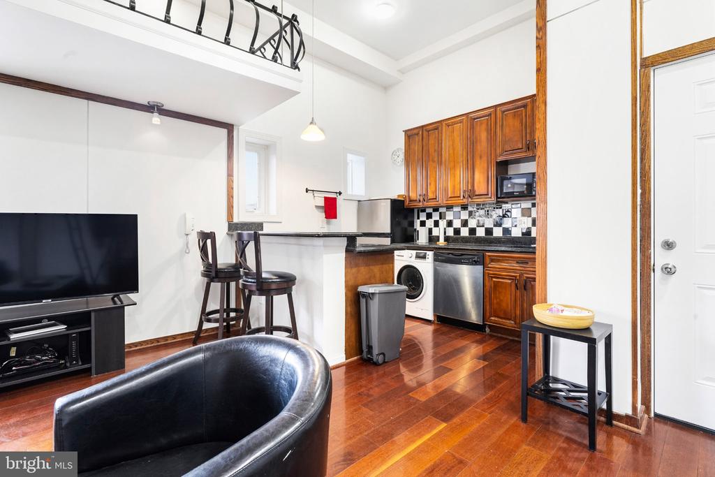 1125 12TH STREET NW Unit: 81