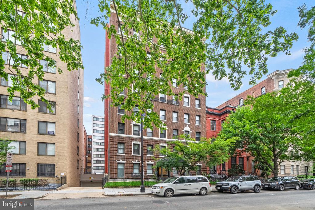 1125 12TH STREET NW Unit: 81