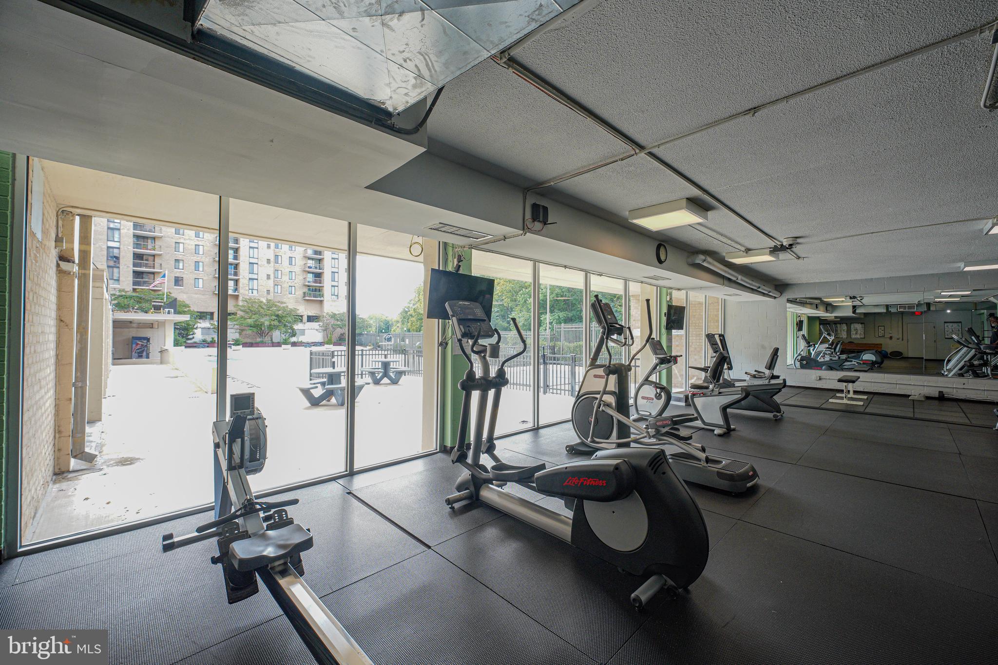 4600 S FOUR MILE RUN DRIVE S 1131