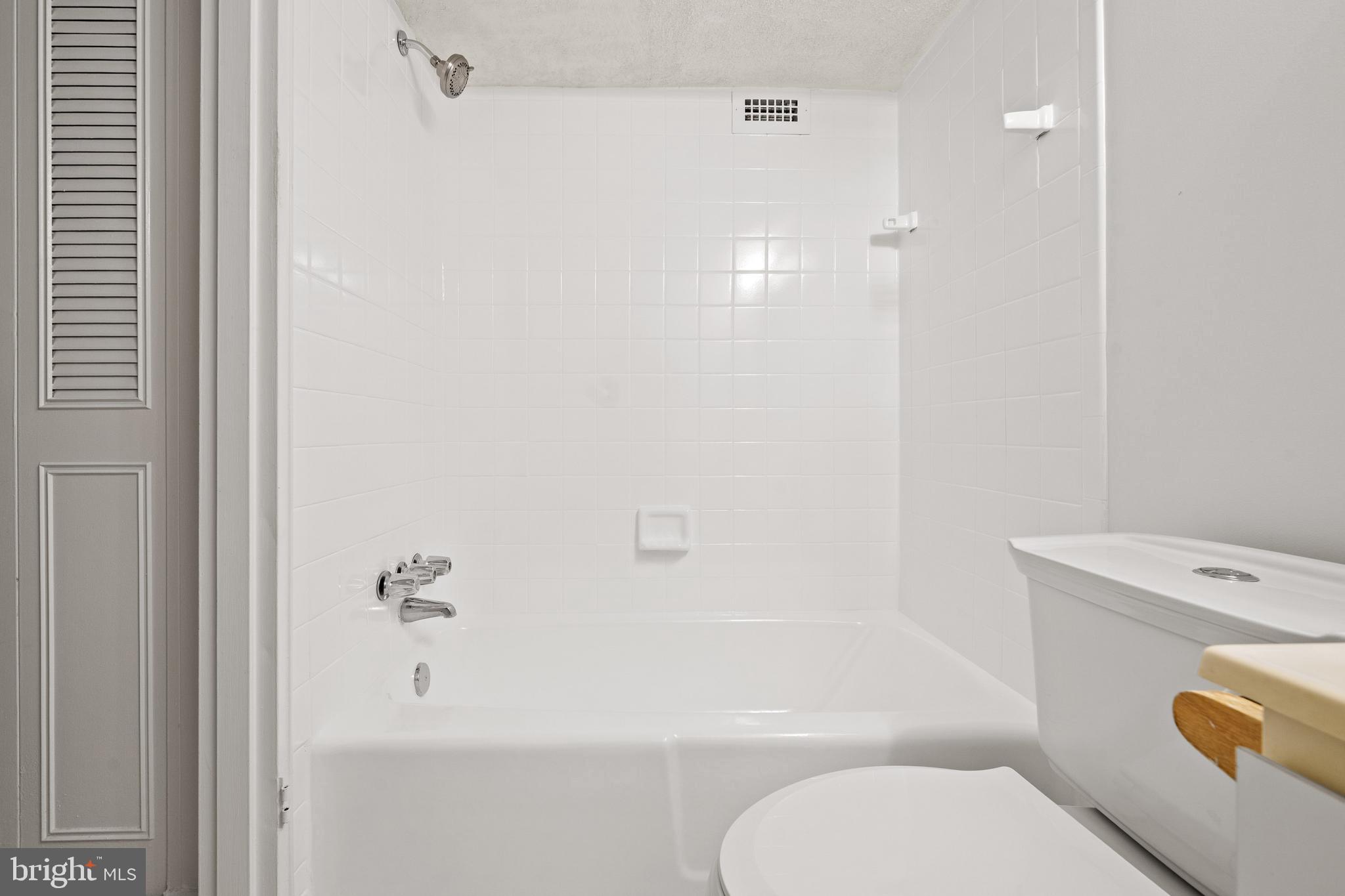 4600 S FOUR MILE RUN DRIVE 423