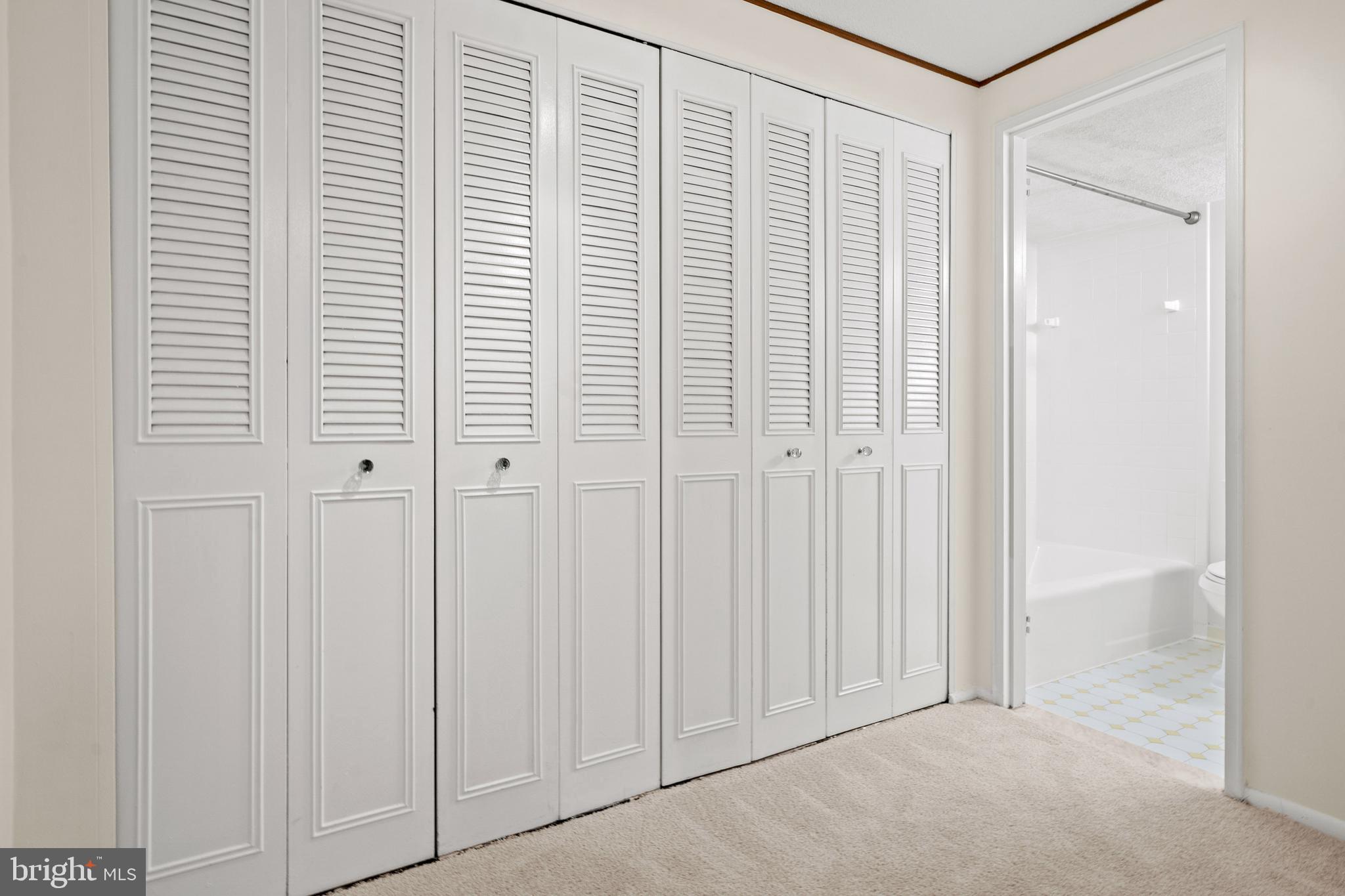 4600 S FOUR MILE RUN DRIVE 423