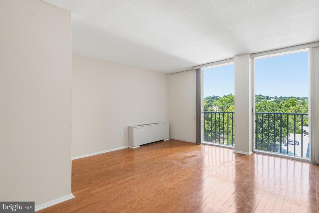 4600 S FOUR MILE RUN DRIVE S Unit: 537