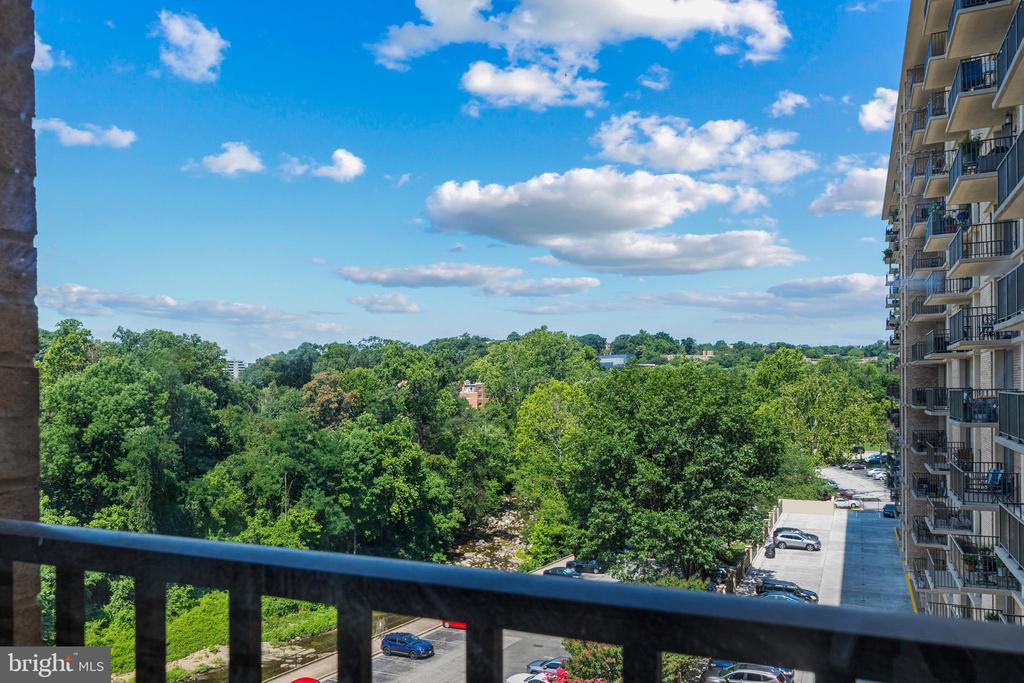 4600 S FOUR MILE RUN DRIVE S Unit: 537