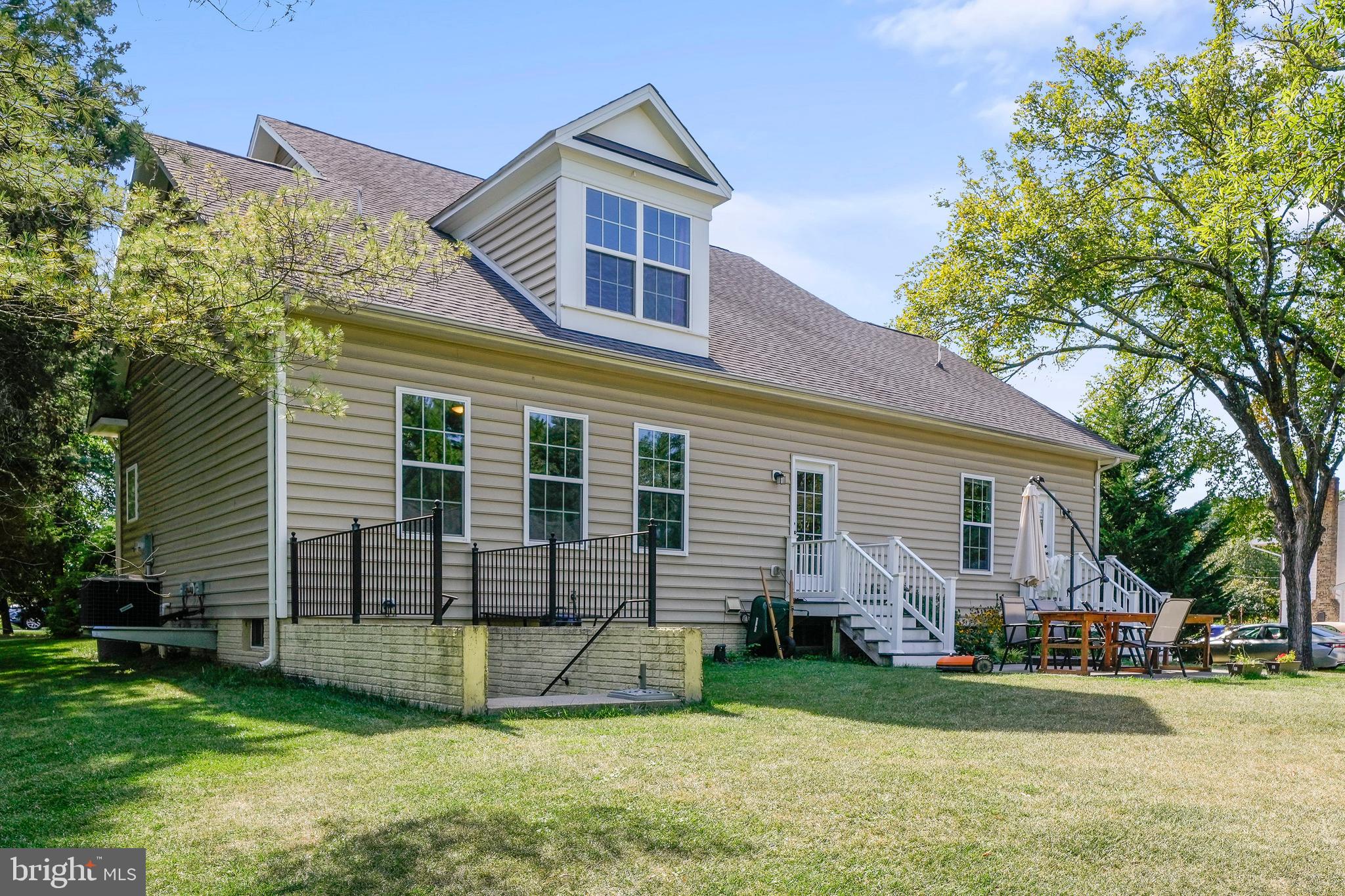 1146 STERLING ROAD