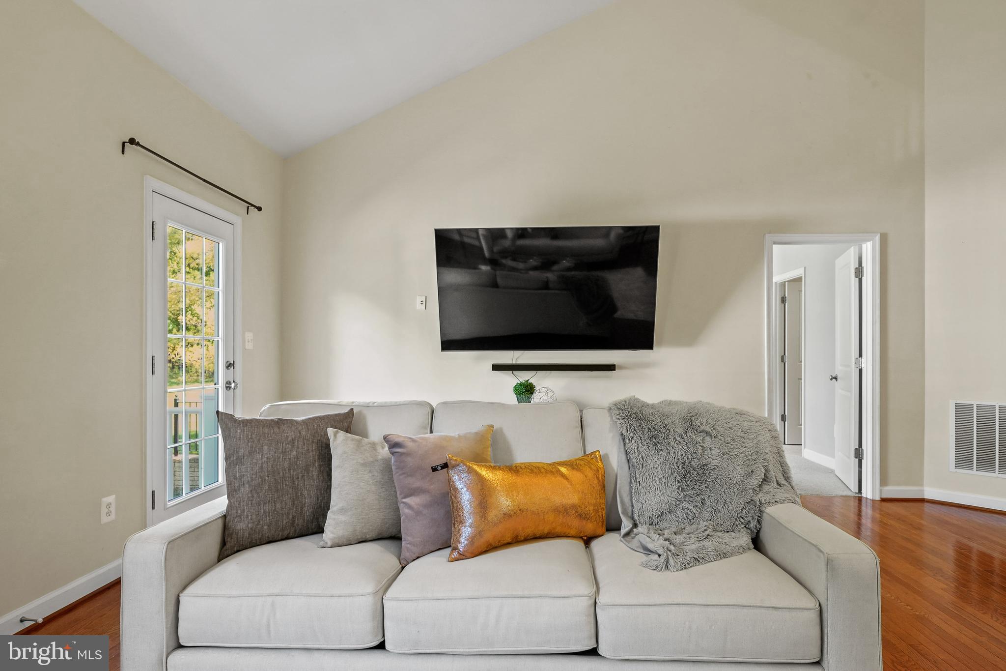 1146 STERLING ROAD