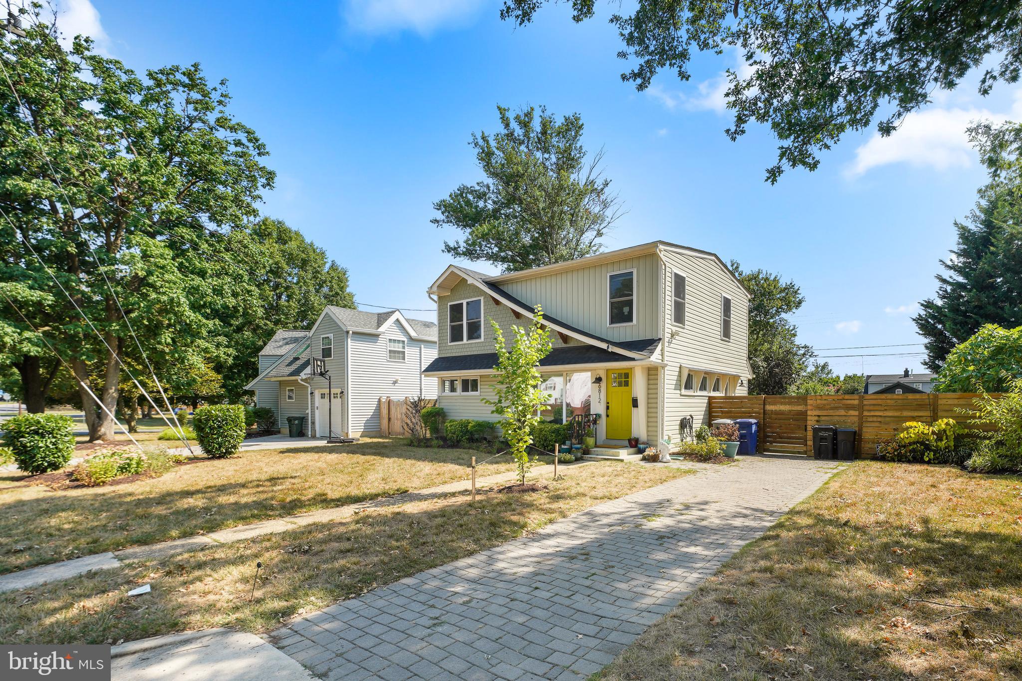 6812 Quander Rd