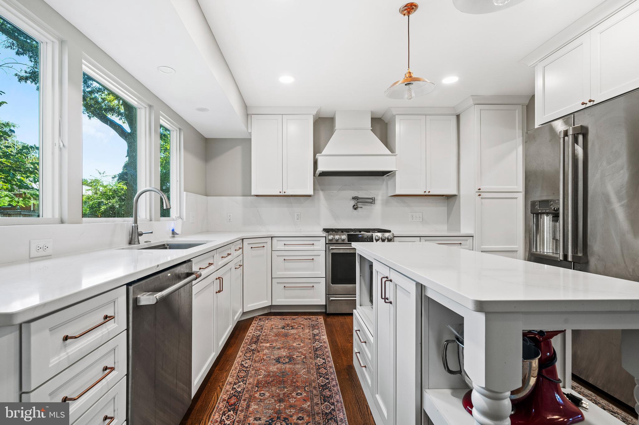 8705 STOCKTON PARKWAY