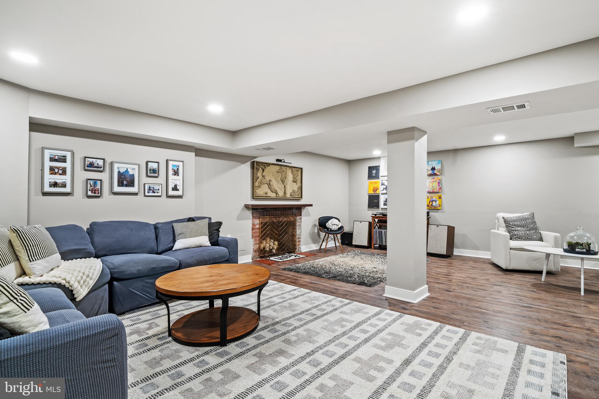 8705 STOCKTON PARKWAY