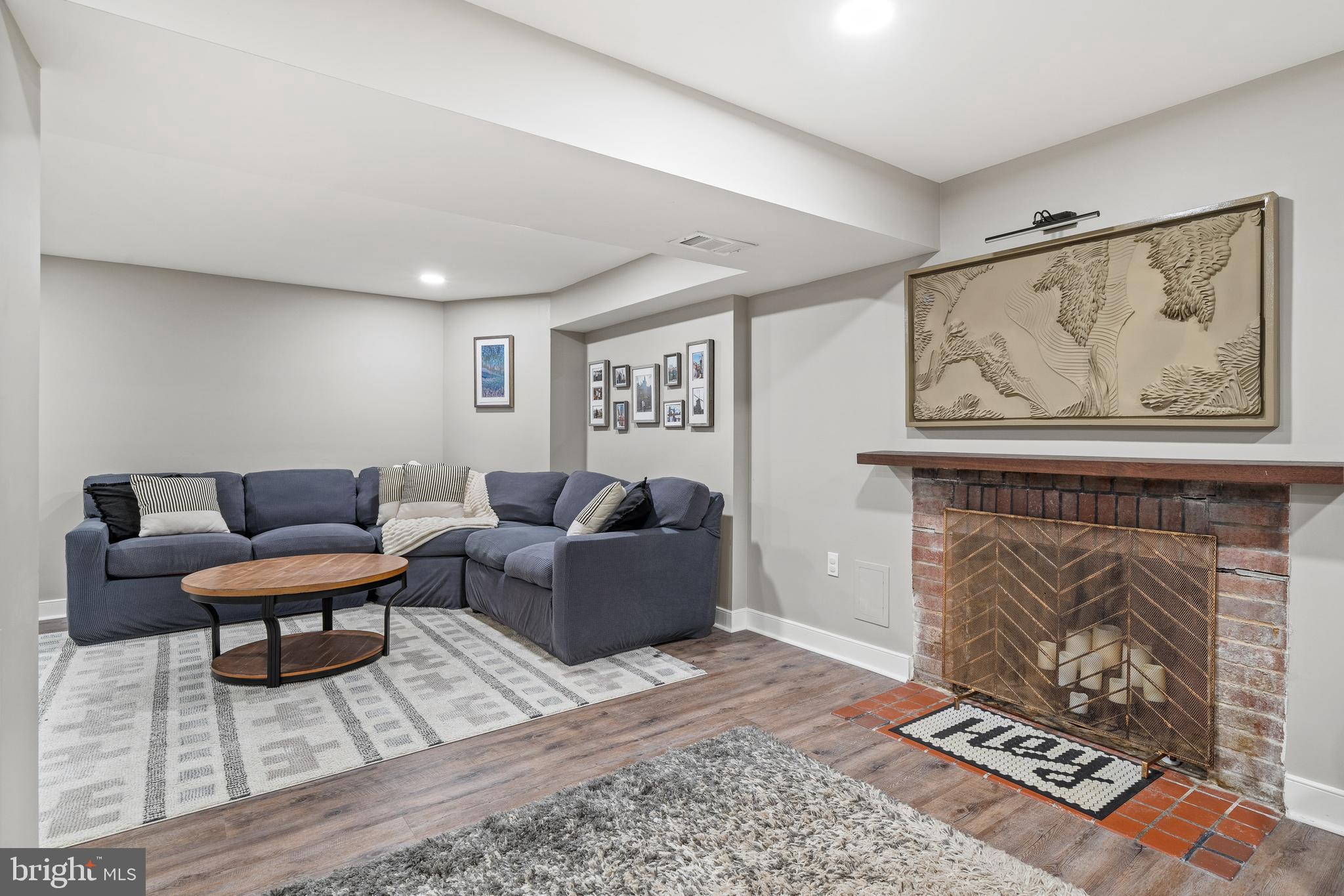 8705 STOCKTON PARKWAY