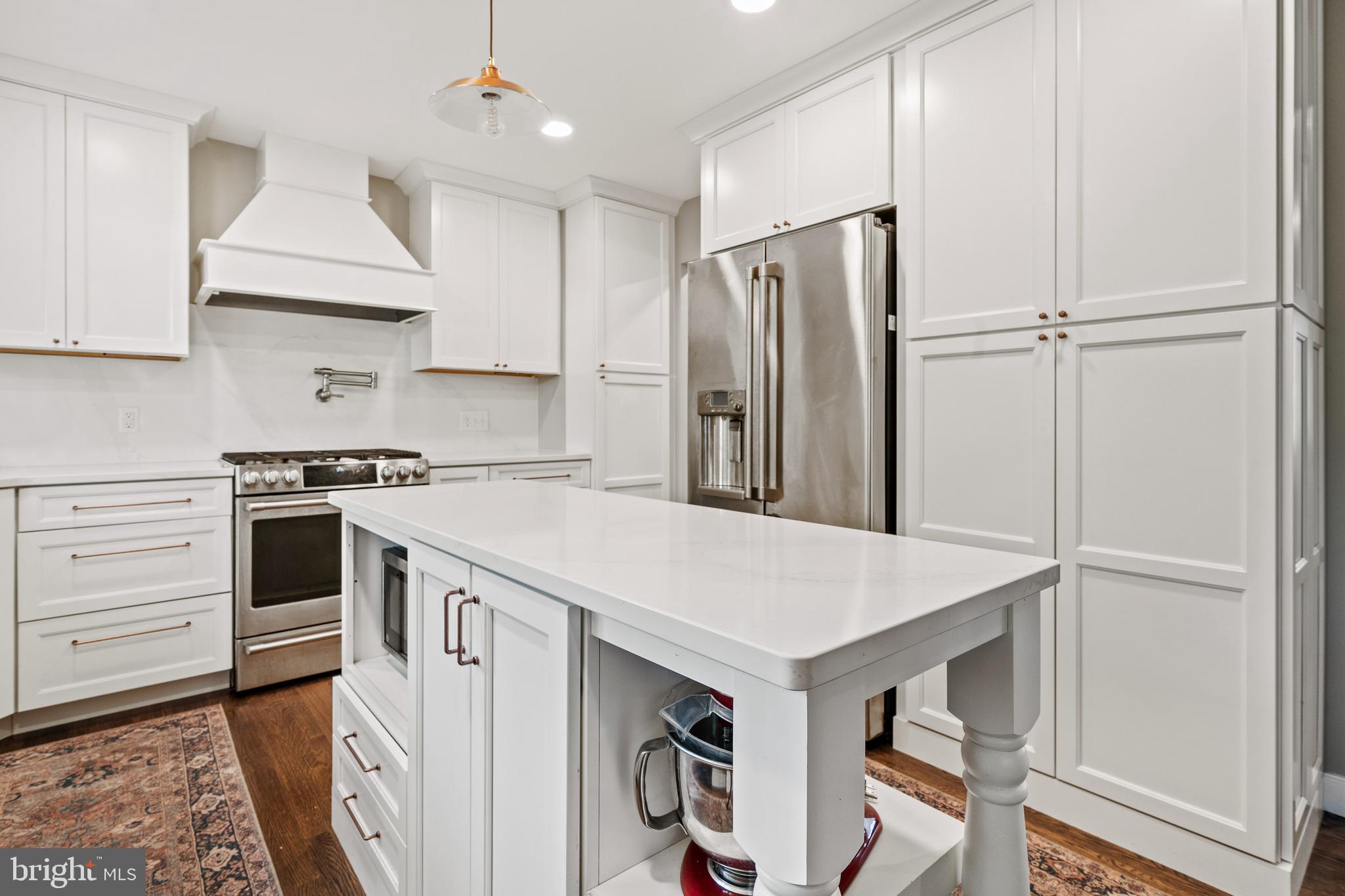 8705 STOCKTON PARKWAY