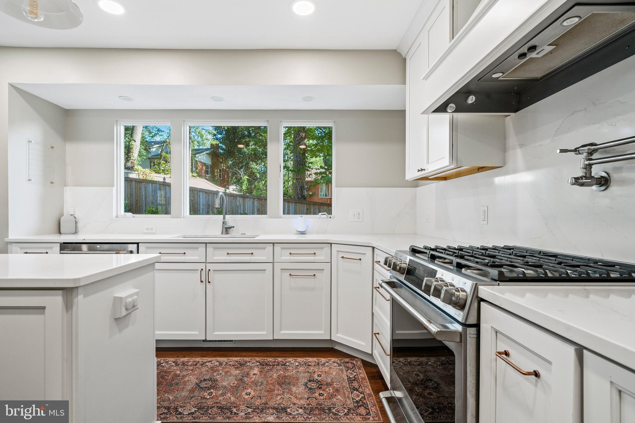 8705 STOCKTON PARKWAY