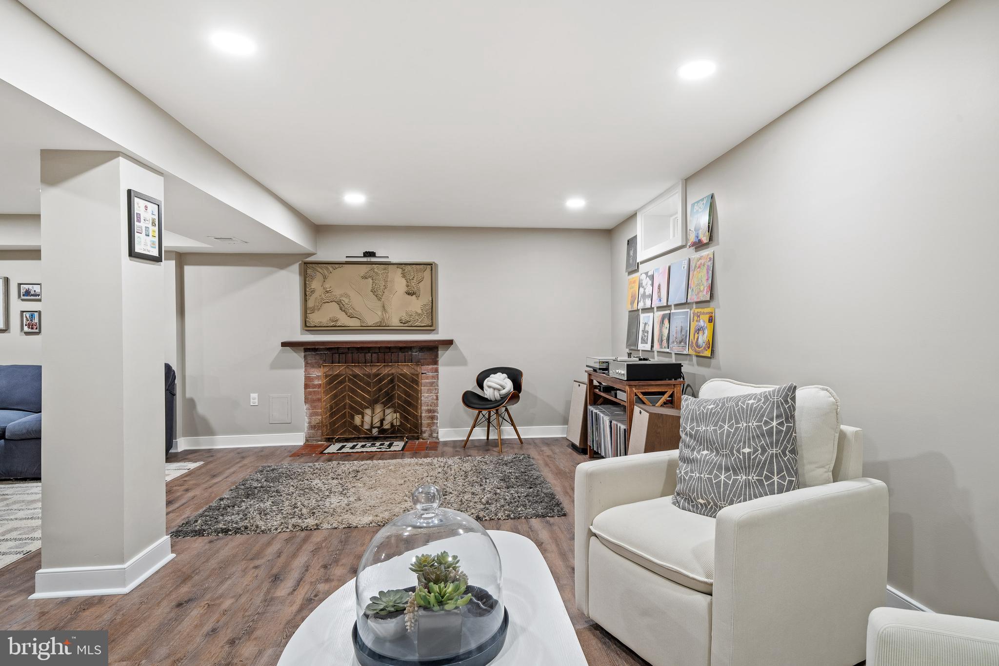 8705 STOCKTON PARKWAY