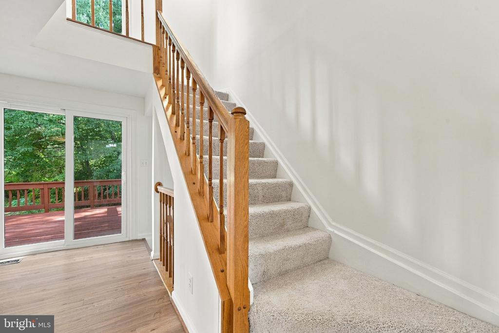 5909 SAINT GILES WAY