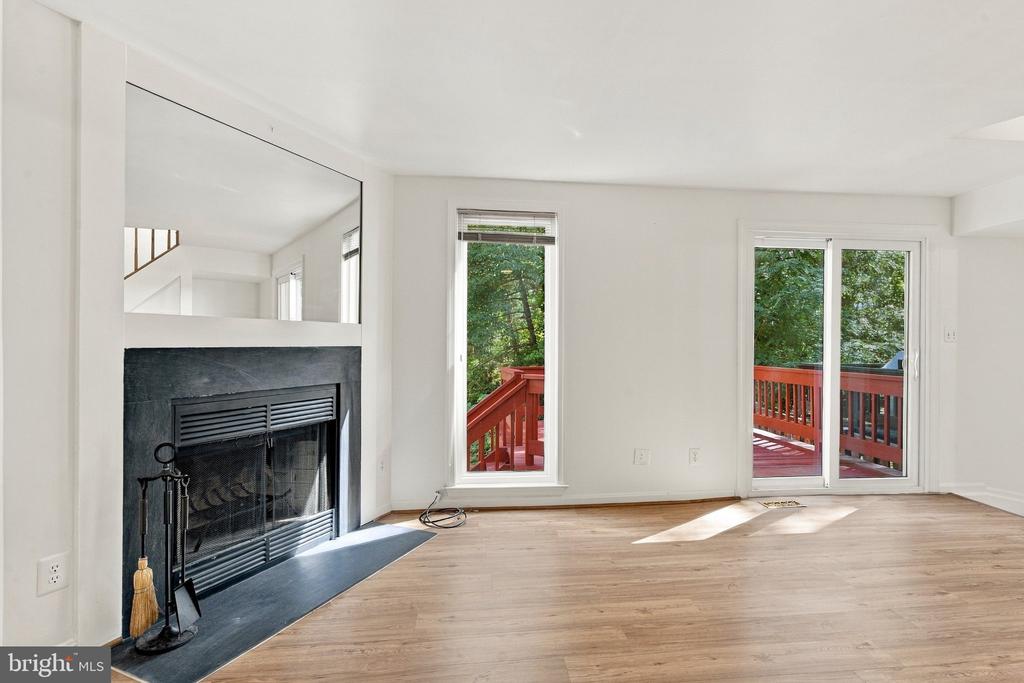 5909 SAINT GILES WAY