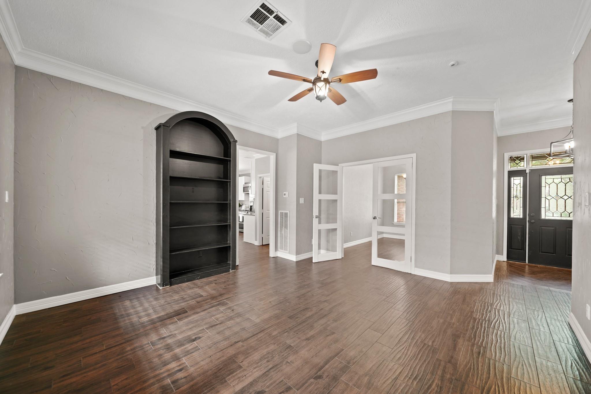 1207 Wildewood Court