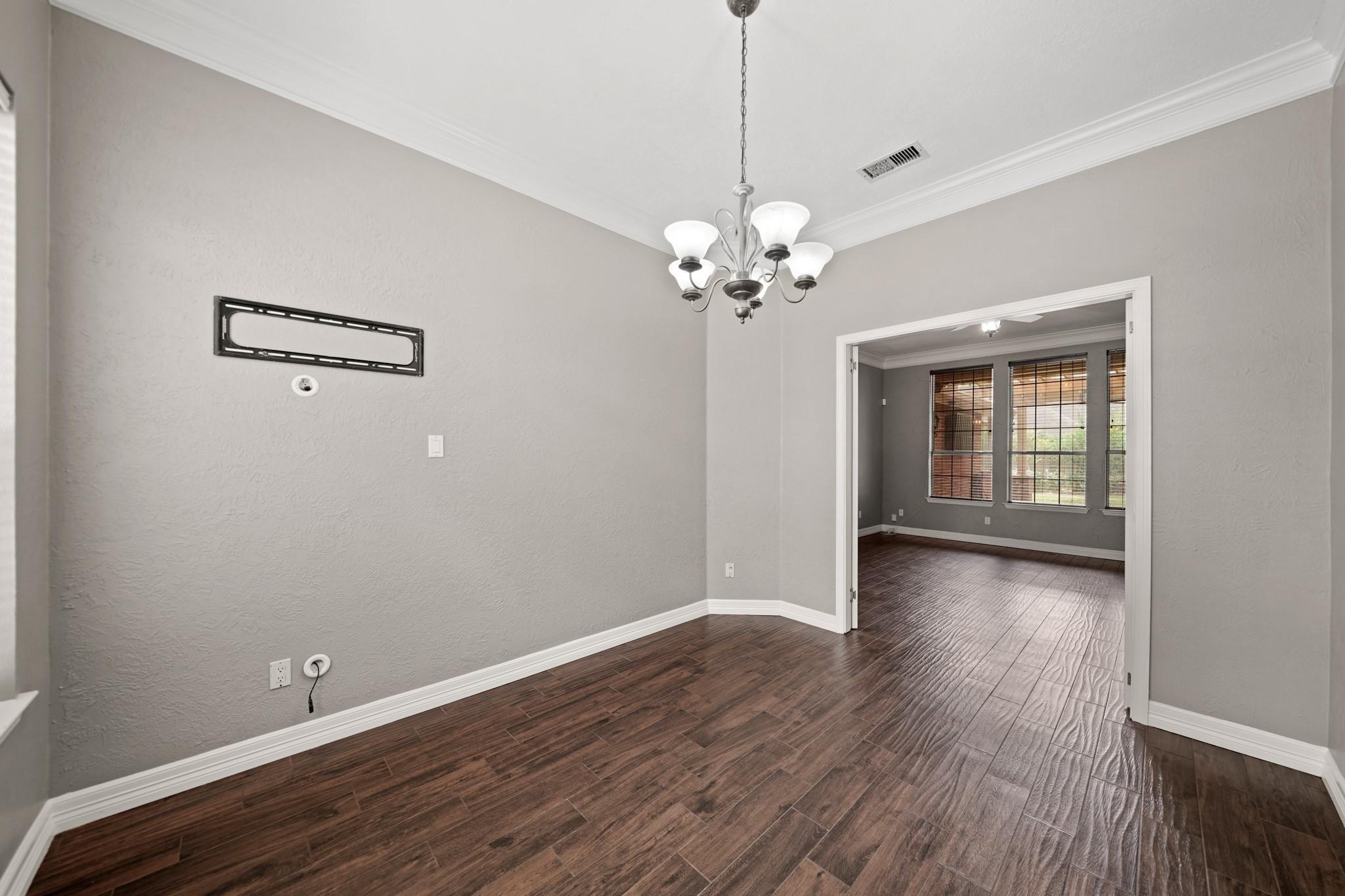 1207 Wildewood Court