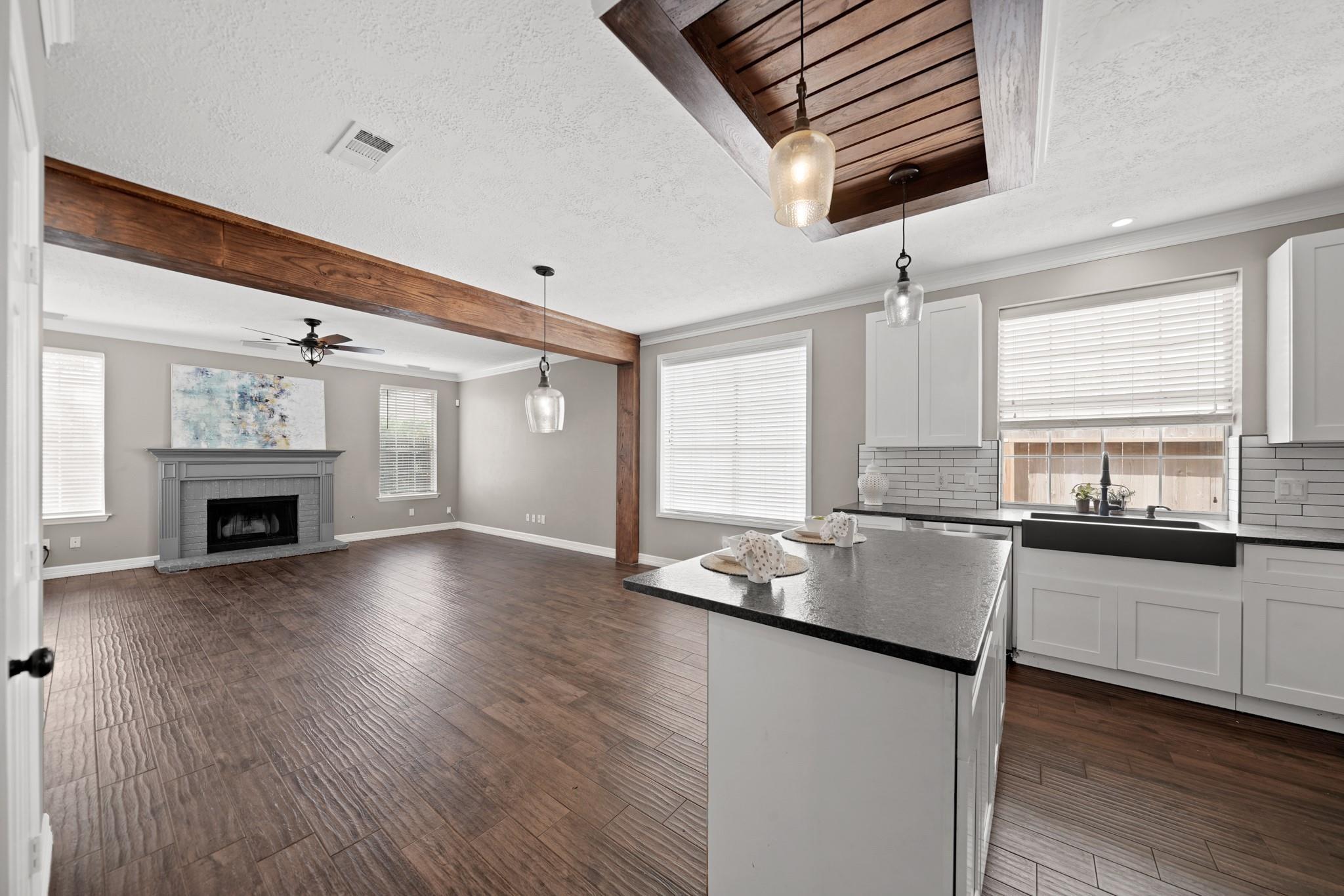 1207 Wildewood Court