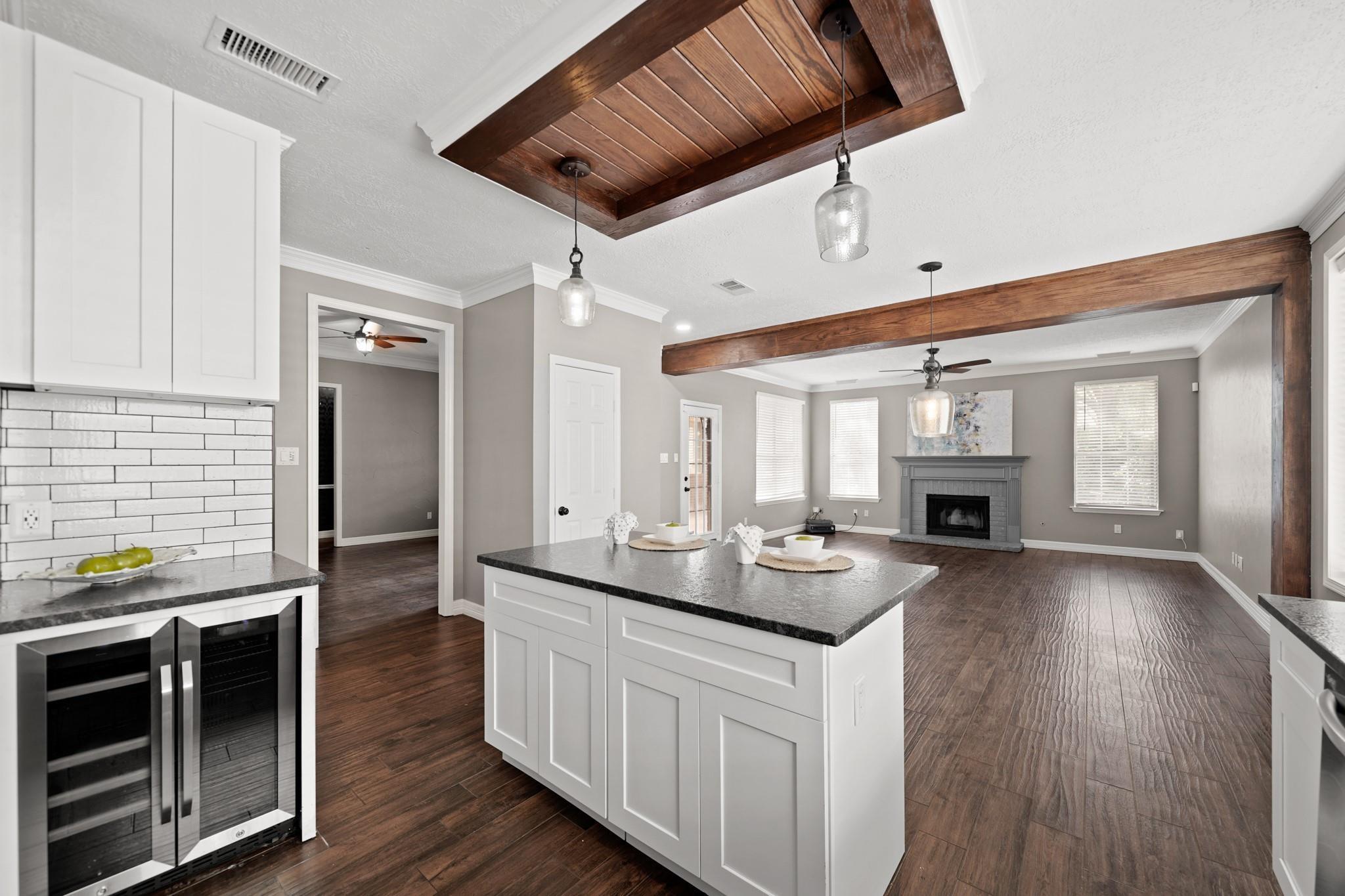 1207 Wildewood Court